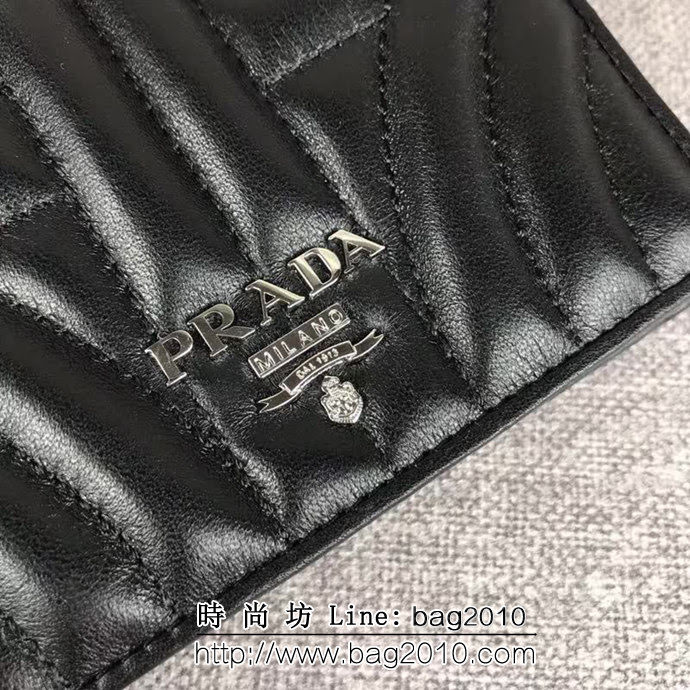 PRADA普拉達 專櫃最新爆款 頂級原單納帕牛皮 女士短夾 1MV204 DD1716